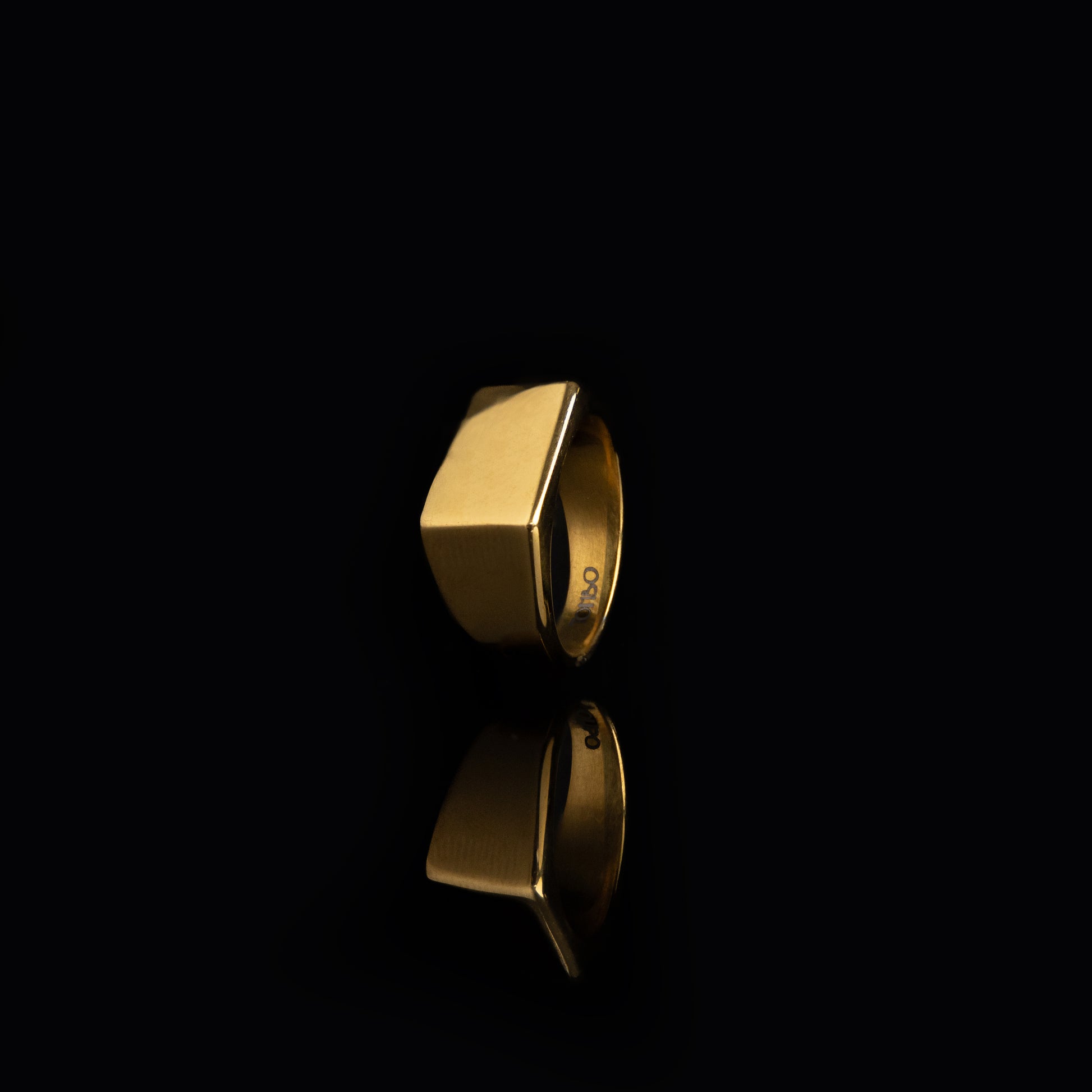 Blank Signet Ring Gold